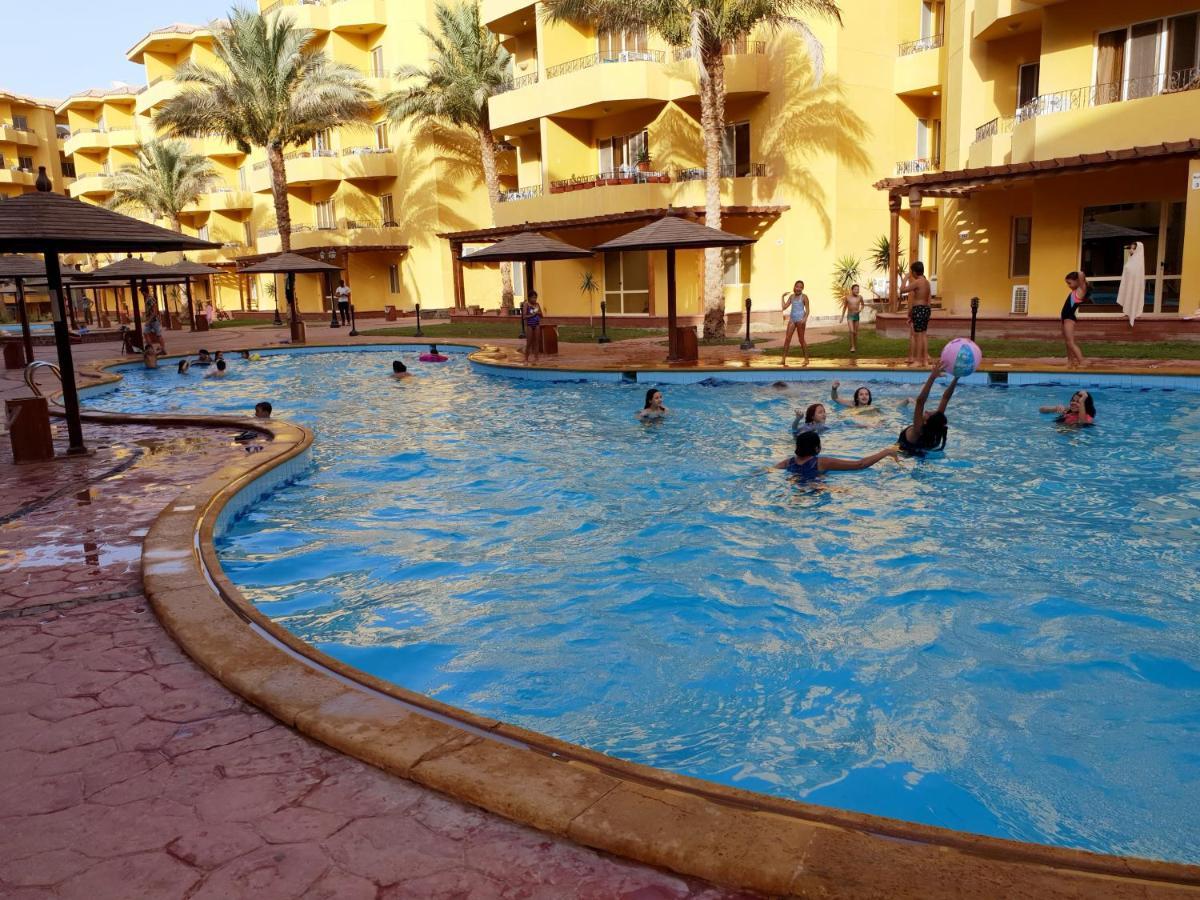 British Resort Pool View Apartments Hurghada Exterior foto